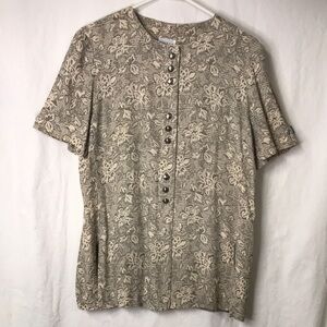 R & M Richards Blouse Size 10 Cream with Black floral pattern Silver Buttons